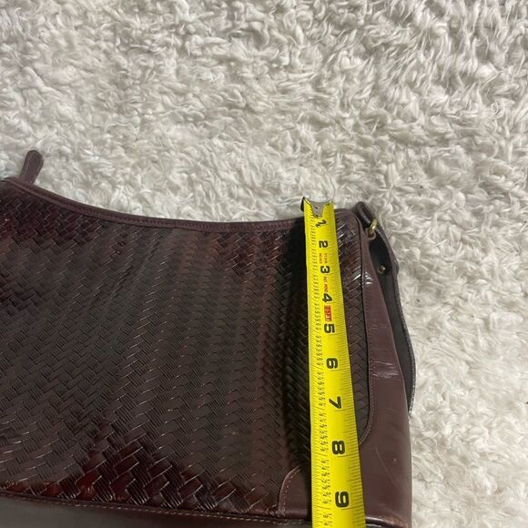 Brahmin leather Brown Woven  Medium Shoulder Bag gold tone hardwares - Picture 13 of 16